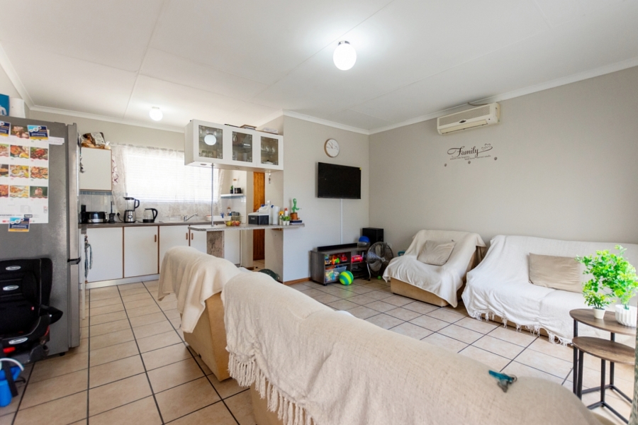 2 Bedroom Property for Sale in Laaiplek Western Cape